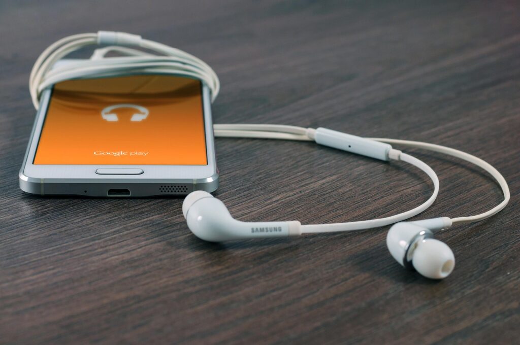 mobile, phone, samsung, music, technology, communication, telephone, digital, cell, business, smartphone, electronic, android, google, cell phone, headphones, gray business, gray technology, gray music, gray phone, gray mobile, gray community, gray google, gray digital, gray communication, gray company, gray smartphone, gray telephone, gray headphones, music, music, music, music, music, headphones
